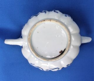ANTIQUE CHINESE SMALL PORCELAIN Blue & White TEAPOT - 18th.  century. 5