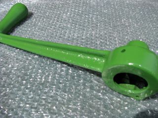 JOHN DEERE CORN SHELLER 1B Hand Crank Assembly 2