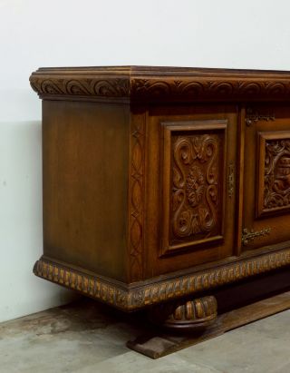 Antique French Spanish Tudor Style Carved Sideboard Buffet Cabinet 8 ' Wide 4