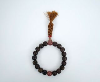 An Aloeswood/Aragwood Rosary Bracelet with Metal Box 4