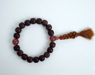 An Aloeswood/Aragwood Rosary Bracelet with Metal Box 6