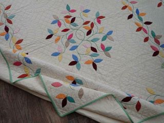 Vintage C1930 Applique Autumn Leaves Quilt 93x75