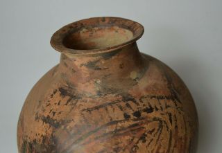 Large Chinese Terracotta vase Neolithic period C 2300 - 2000 BC 4