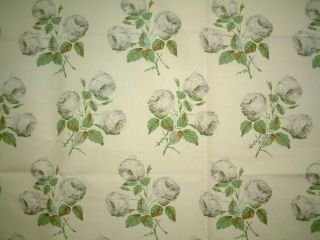 Colefax & Fowler Fabric Bowood - Green/grey Linen