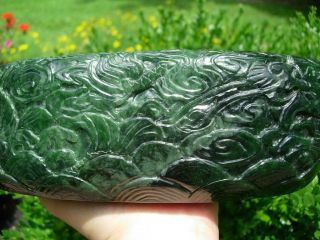 A LARGE CHINESE SPINACH GREEN JADE ' DRAGON ' BRUSH WASHER 7