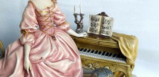 Porcelain figurine a Capodimonte of a female pianist signed A.  Borsato Italy 4