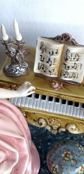 Porcelain figurine a Capodimonte of a female pianist signed A.  Borsato Italy 9