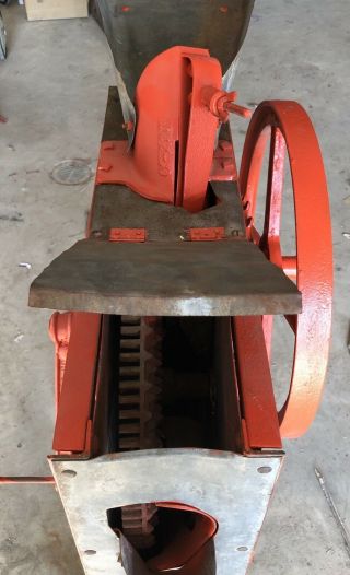 Antique Standing Idea One Hand Crank Corn Sheller 6