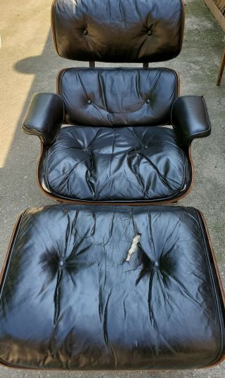 Vintage Herman Miller Eames Lounge Chair and Ottoman.  Needs Some TLC 4