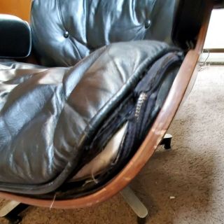 Vintage Herman Miller Eames Lounge Chair and Ottoman.  Needs Some TLC 9