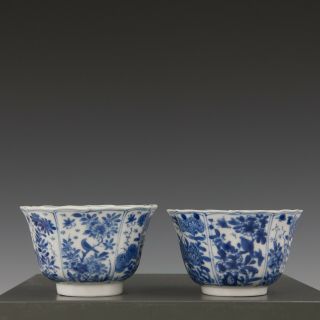 fine Chinese B&W porcelain moulded tea bowls,  Kangxi,  ca.  1700. 5