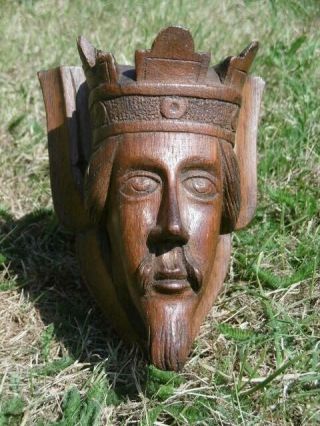 19thc GOTHIC OAK CARVED CORBEL OF A MEDIEVAL KING WITH CROWN 3
