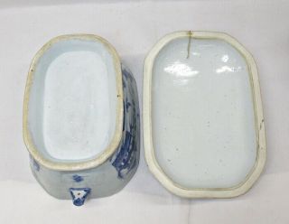H836: Rare Chinese covered bowl of old blue and white porcelain of Qing Dynasty 7