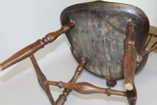 RARE 18TH C RHODE ISLAND BRACE BACK WINDSOR CHAIR BOLD TURNINGS PIPE STEM BACK 10