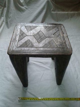 EARLY - MID 20TH C.  AFRICAN WOOD NUPE STOOL. 3
