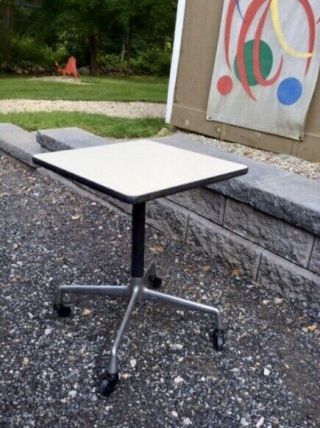 RARE Mid Century Eames Aluminum Group Herman Miller 20 