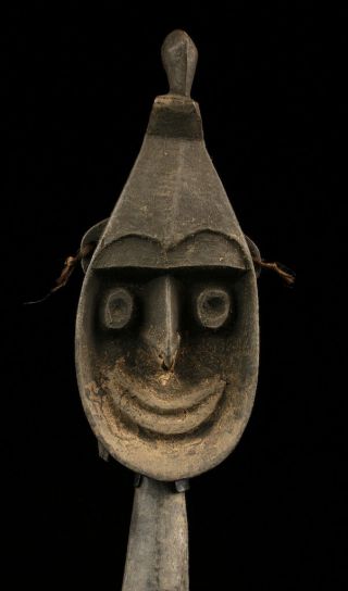 Figure Yena,  fertility cult,  papua guinea,  waskuk hills 2