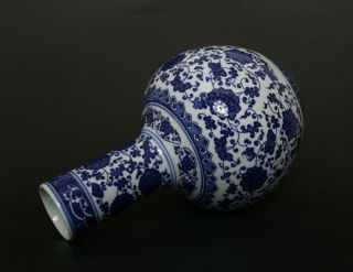Finely Antique Chinese Porcelain Blue and White Vase Qianlong Marked - flower 34cm 5