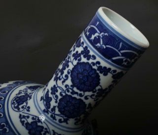 Finely Antique Chinese Porcelain Blue and White Vase Qianlong Marked - flower 34cm 6