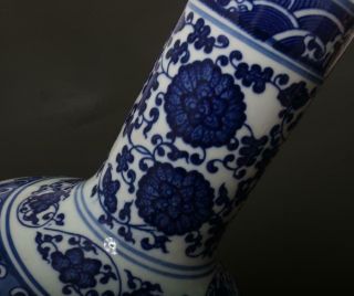 Finely Antique Chinese Porcelain Blue and White Vase Qianlong Marked - flower 34cm 7