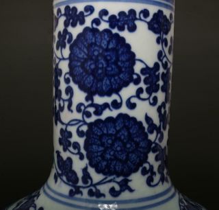 Finely Antique Chinese Porcelain Blue and White Vase Qianlong Marked - flower 34cm 8
