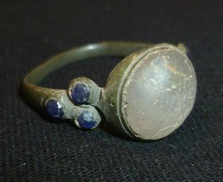 Viking Bronze Ring With Clear And Blue Gem - Circa 7th - 9th Century Ad /939