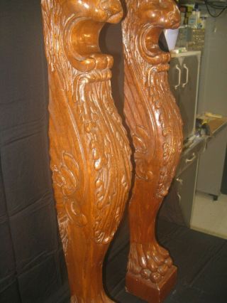 OUTSTANDING CARVED LIONS IN SOLID OAK - COLUMNS - GREAT FOR BAR OR MANTLE 3