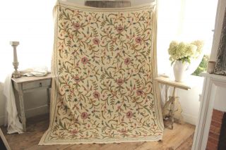 Vintage crewelwork wool bedspread bed cover spread French old coverlet 88 X 66 2