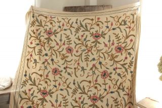 Vintage crewelwork wool bedspread bed cover spread French old coverlet 88 X 66 6