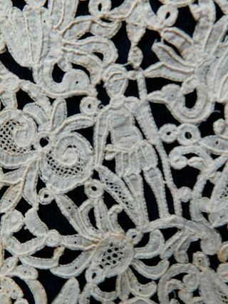 ANTIQUE FLEMISH? ITALIAN? LACE COLLAR,  FIGURES AND PORTRAITS IN THE DESIGN 5