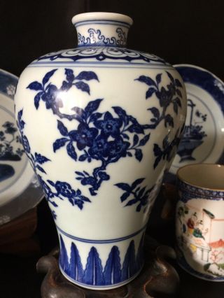 Chinese 6 Character Mark Blue And White Baluster Vase With Fruits & Flowers 22cm 3