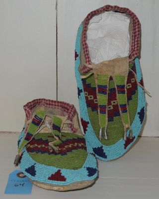 Northern Plains Beaded Hide Moccasins Circa 1900 Sioux EX - COWANS 2