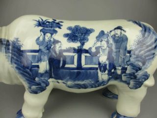 Antique Chinese porcelain blue and white Elephants with figure patterns 2