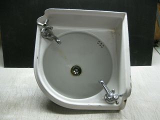 Vintage Sm Co.  Porcelain Ornate Cast Iron Bathroom Corner Sink