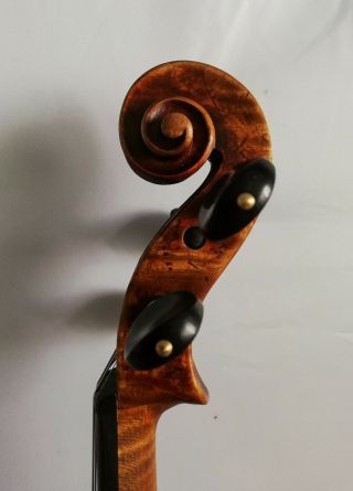 Very old violin for professional players 7