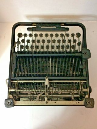 VIntage Antique Royal Portable Typewriter with Case 8