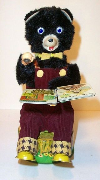 1950 ' s BATTERY OPERATED WEE LITTLE BABY BEAR TIN TOY a.  k.  a.  READING BEAR 2