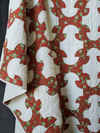 Rich Color Pretty Vintage Christmas Red & White Drunkards Path QUILT 83x60 