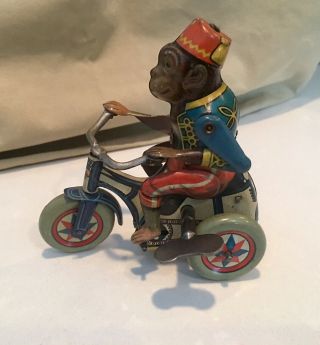 Rare Arnold,  Us Zone Germany - Wind Up Tin Monkey On Tricycle 1946 With Wind Key
