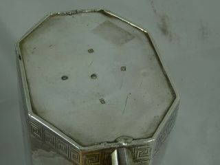 GEORGE III silver TEA POT,  1789,  547gm 8