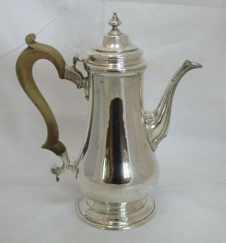 Good Quality Elizabeth Ii Sterling Silver Coffee Pot,  741 Grams,  1966,  Vanders