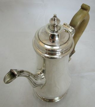 Good Quality Elizabeth II sterling silver coffee pot,  741 grams,  1966,  Vanders 3