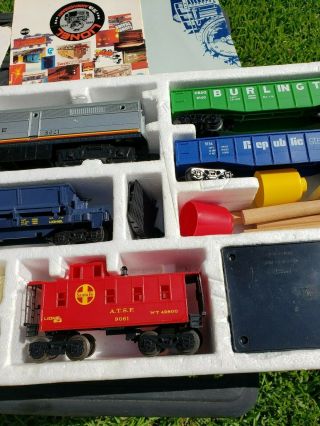 Lionel Vintage Train Santa Fe Double Diesel 08294 Electric 1975 7