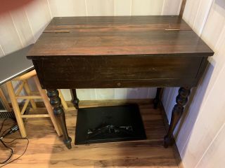 1915 - 1920 Mahogany Ladies Flip Top Writing Desk With Chair 4
