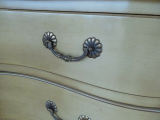 Huntley Furniture French Louis XV Style Serpentine Chest / Dresser 5