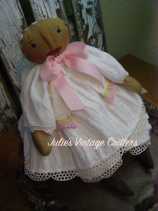 PRIMITIVE FOLK ART DOLL,  VINTAGE LINENS,  OLD PHOTO,  OLD BUTTONS,  FOLK ART DOLL 12