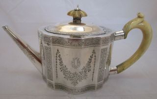 Antique Victorian Sterling silver teapot 669 grams,  1869 2