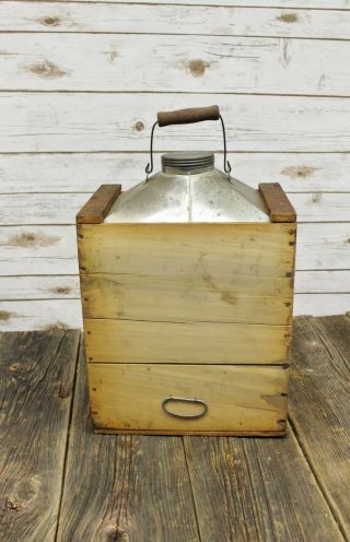 Antique Primitive Early 5 Gallon Gas Oil Can In Wood Crate Box Rare 2