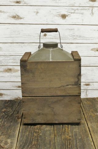 Antique Primitive Early 5 Gallon Gas Oil Can In Wood Crate Box Rare 4
