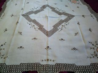 Gorgeous Madeira Embroidered,  Cutwork and Applique Linen Tablecloth 49 